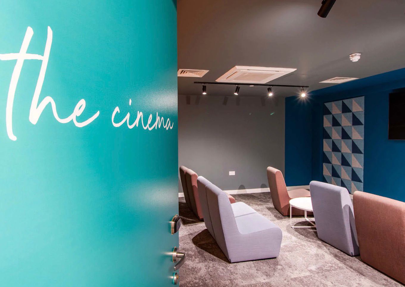 Shared student accommodation for Yorkshire College students in Leeds (5)