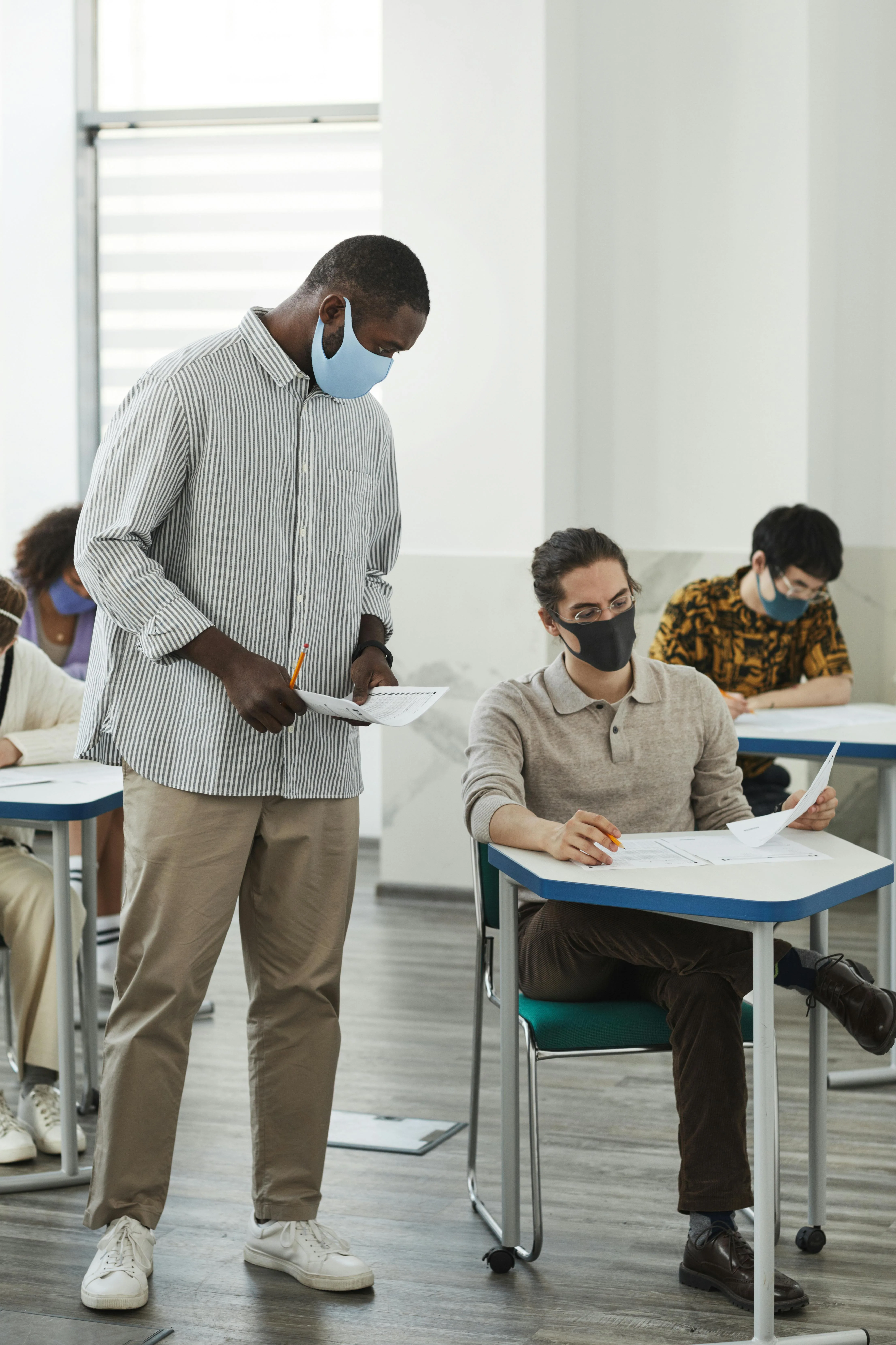 How Small Class Sizes Improve Your English Faster - Yorkshire College blog thumbnail