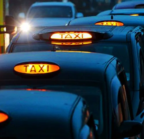 Taxi transport in Leeds for Yorkshire College students