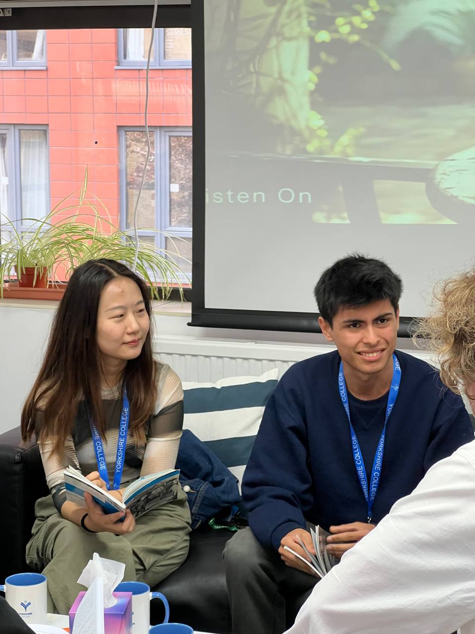 Study English At Yorkshire College - Yorkshire College student life in Leeds